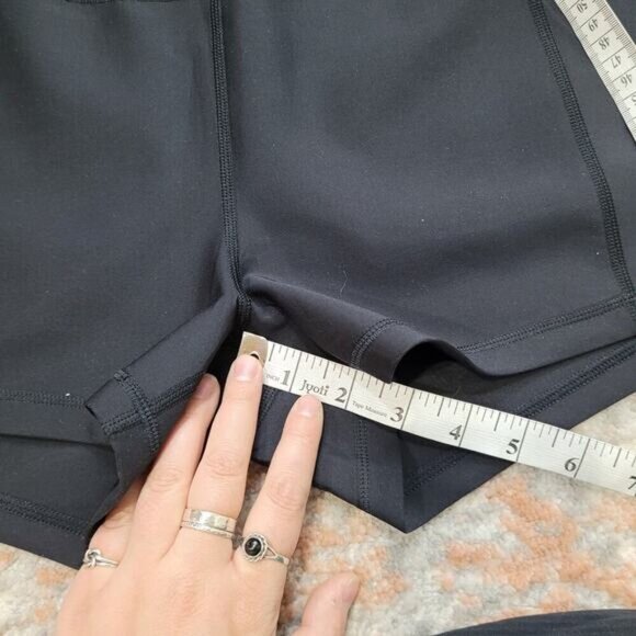 Karma Ali Short in Black - Size Large - Picture 9 of 9